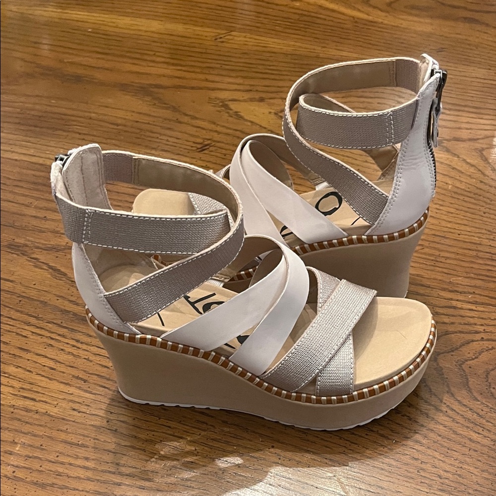 OTBT‎ Pavilion Platform Wedge Heels, size 7.5 - Picture 6 of 11